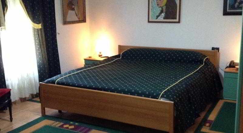 Art Hotel Nirvana Тирана Экстерьер фото